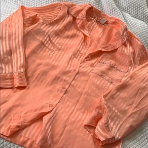 4/$15 Victoria’s Secret sleep shirt